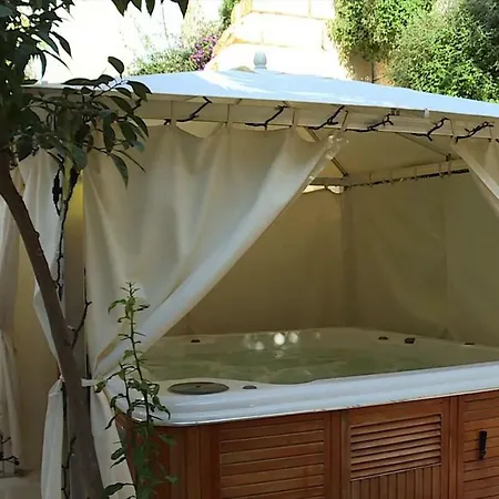 Sands Saint Julian's