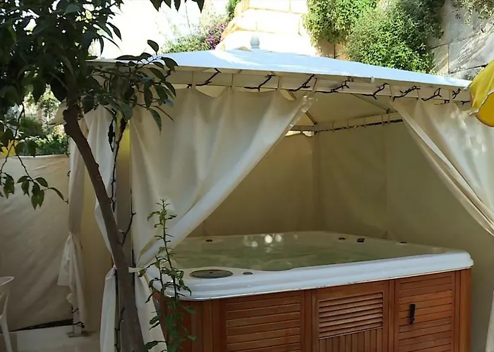 Sands Saint Julian's